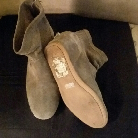 Shoes - Picture 2 of 2